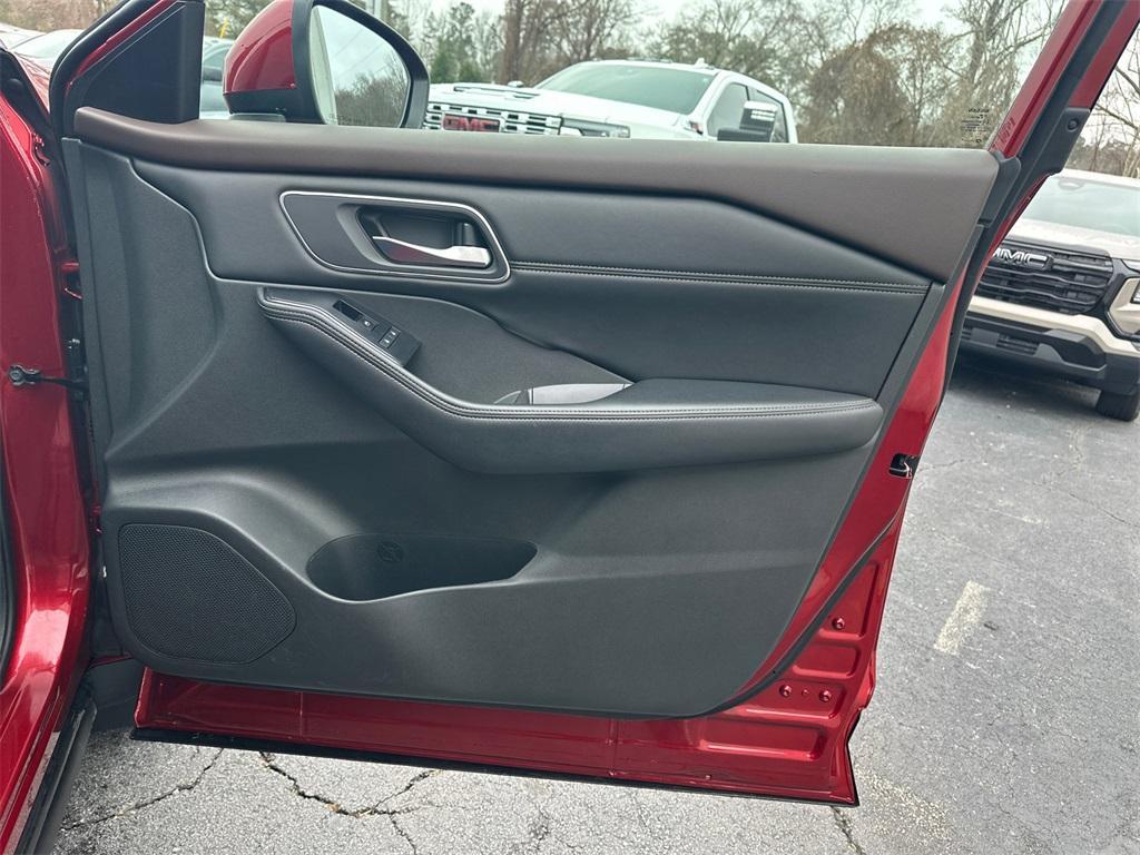 used 2021 Nissan Rogue car, priced at $16,754