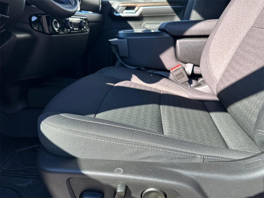 used 2024 Chevrolet Silverado 1500 car, priced at $36,827