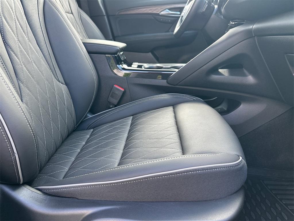 used 2023 Buick Envision car, priced at $34,328