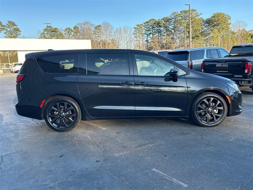 used 2018 Chrysler Pacifica car, priced at $11,339