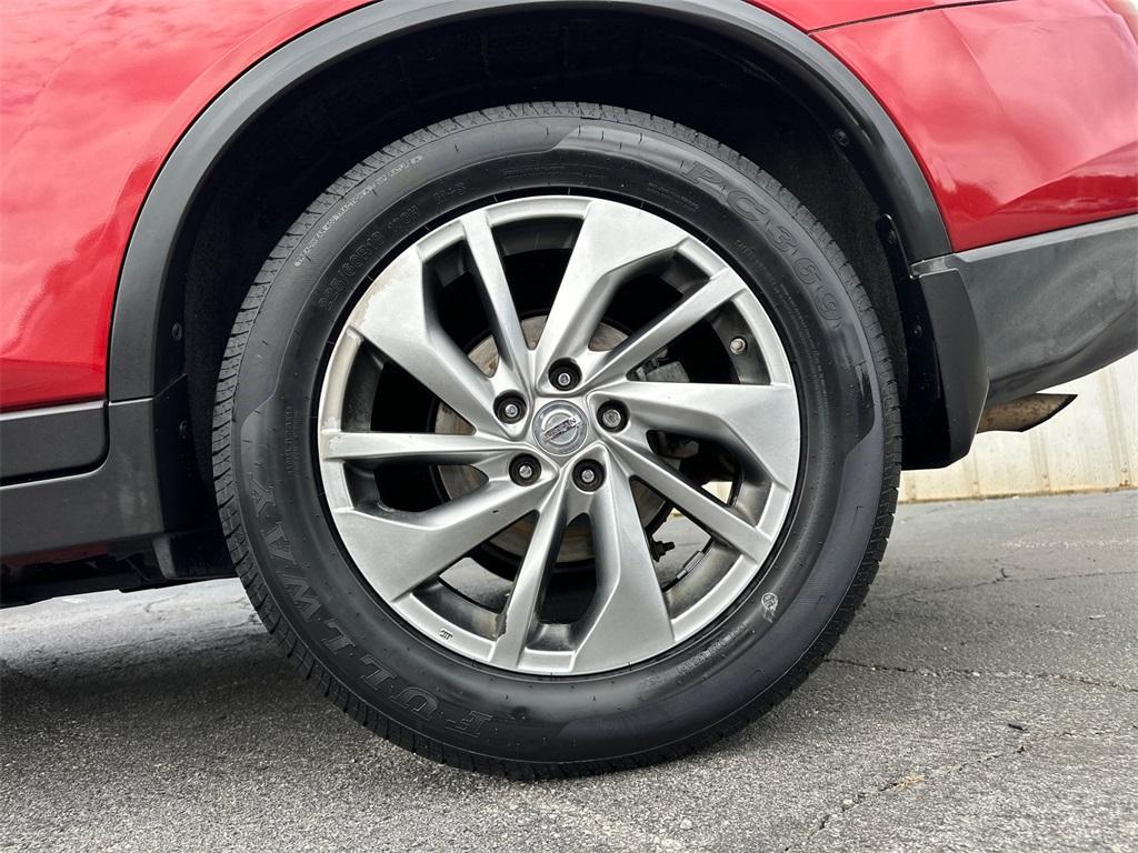 used 2014 Nissan Rogue car, priced at $5,942