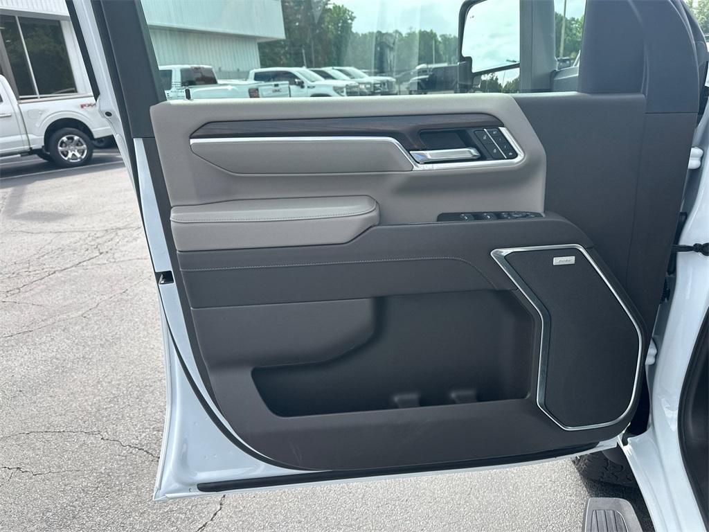 used 2024 GMC Sierra 2500 car, priced at $68,424