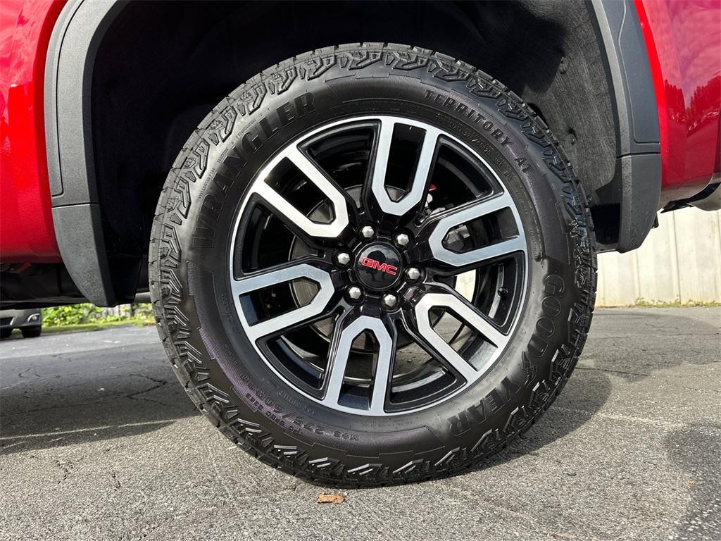 used 2025 GMC Sierra 1500 car, priced at $59,842