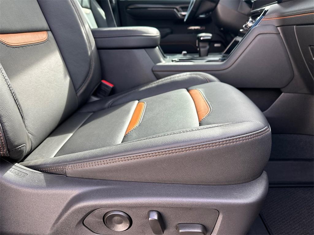 used 2025 GMC Sierra 1500 car, priced at $59,842