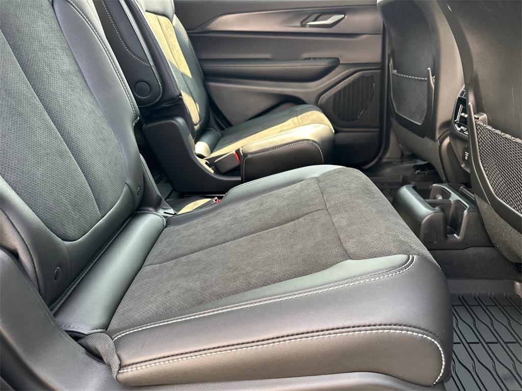 used 2025 Jeep Grand Cherokee L car, priced at $41,974