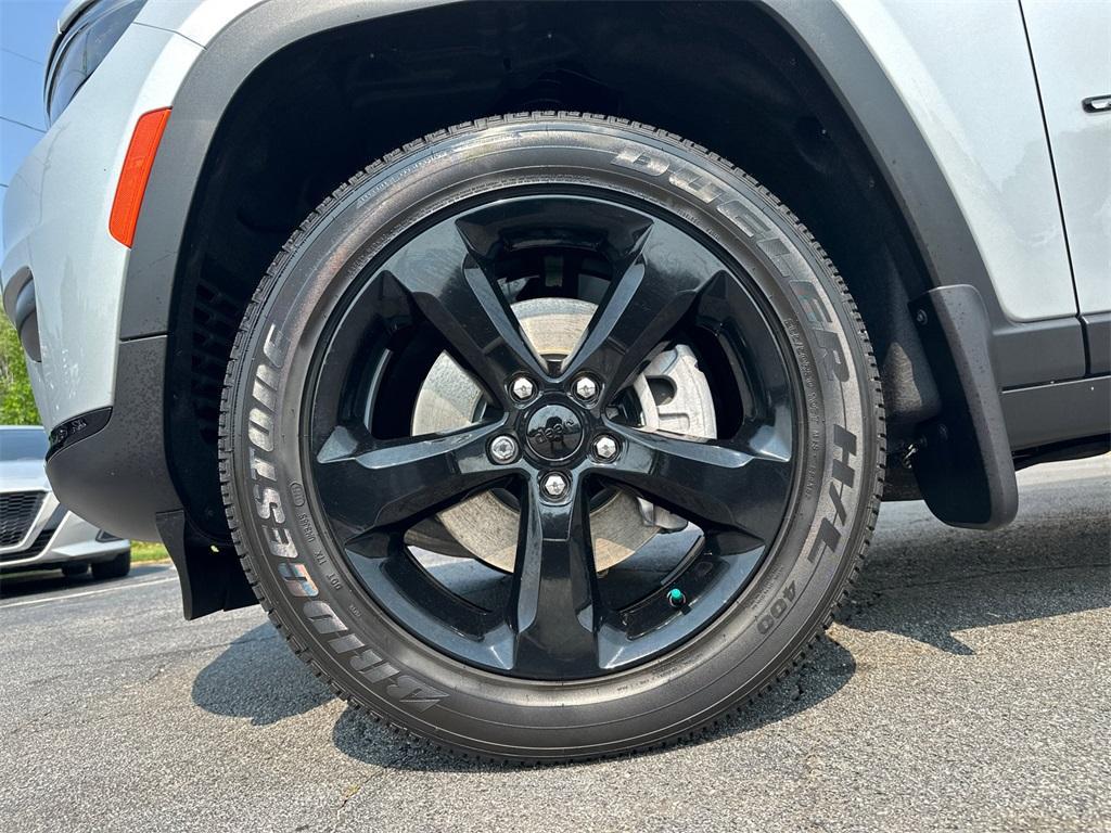 used 2025 Jeep Grand Cherokee L car, priced at $41,974