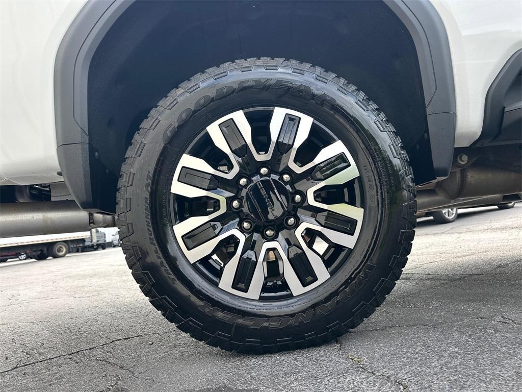 used 2025 GMC Sierra 2500 car, priced at $83,452