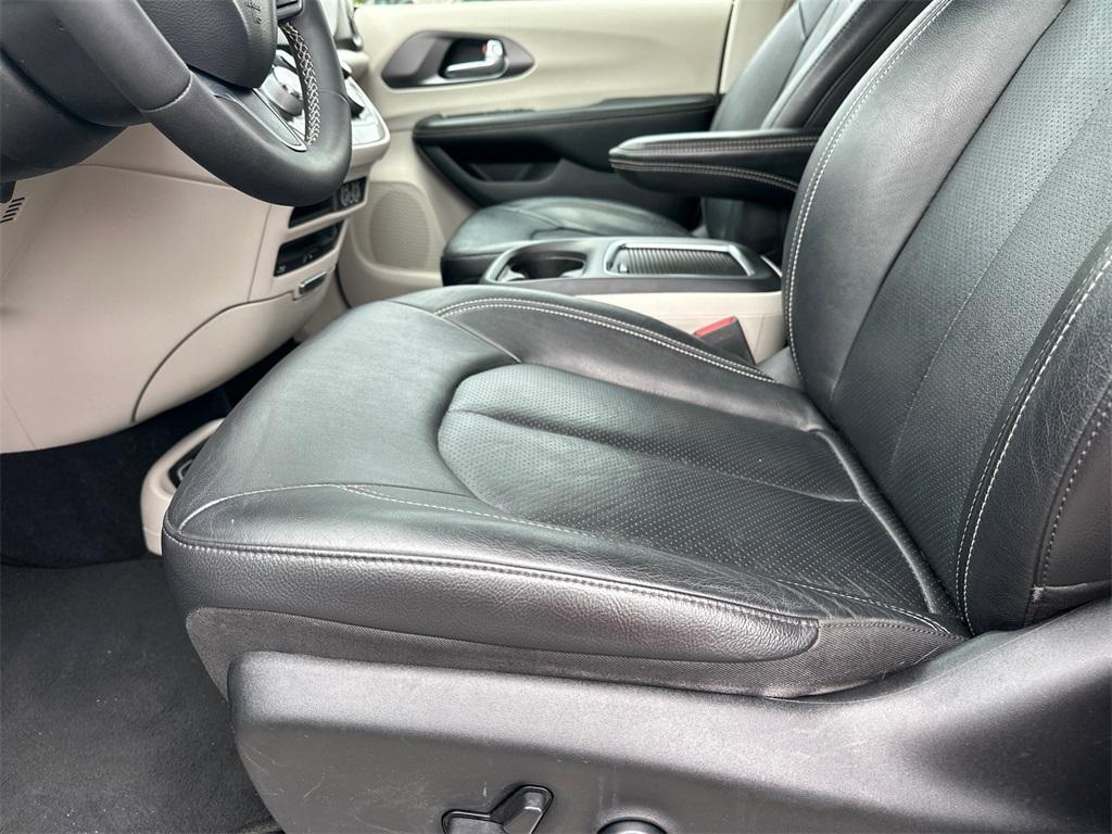 used 2022 Chrysler Pacifica car, priced at $19,585