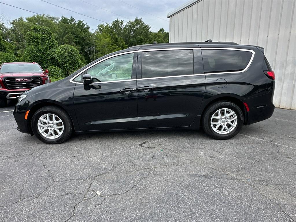 used 2022 Chrysler Pacifica car, priced at $19,585