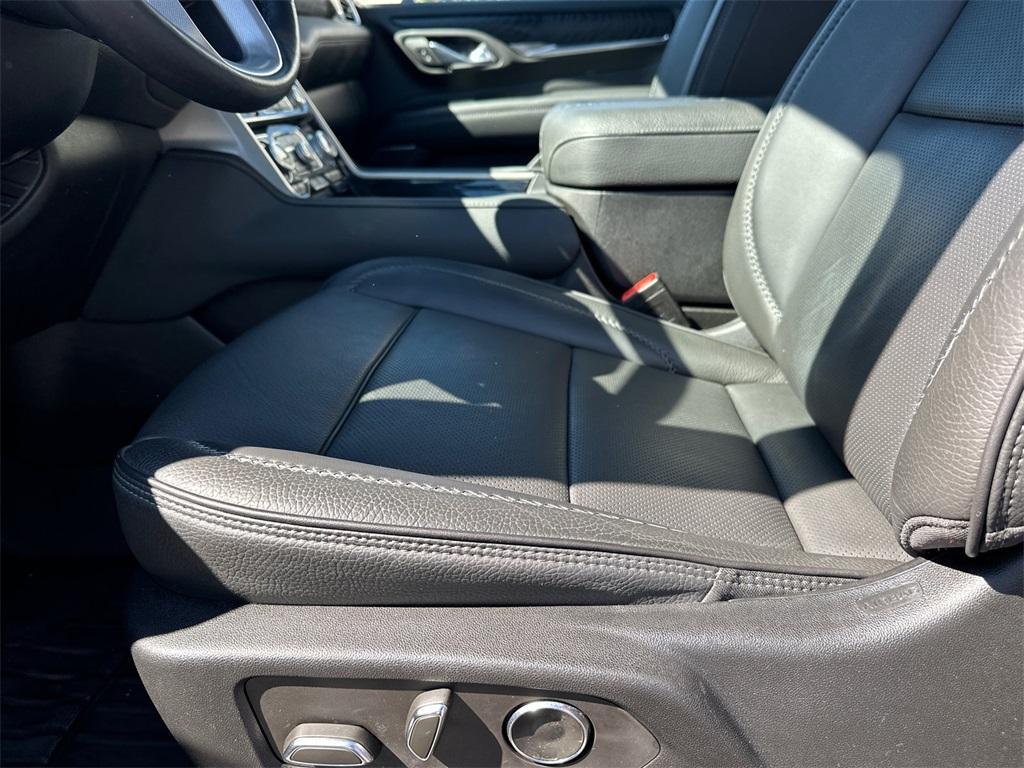 used 2021 GMC Yukon car, priced at $49,992