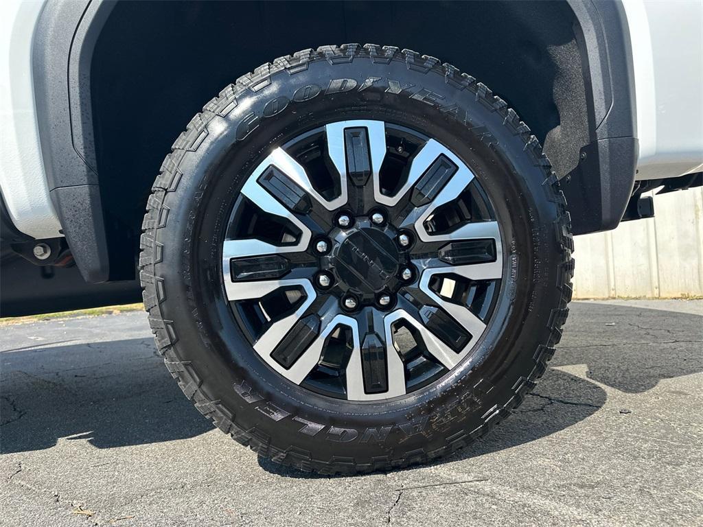 used 2025 GMC Sierra 2500 car, priced at $85,236