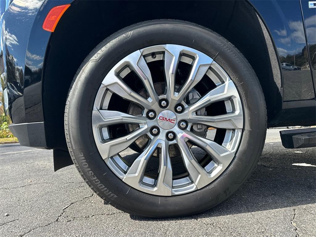 used 2024 GMC Yukon XL car, priced at $69,214