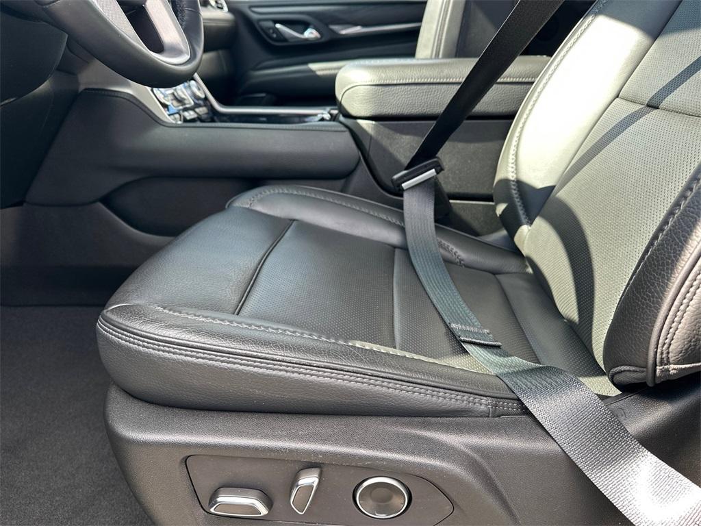 used 2024 GMC Yukon XL car, priced at $69,214