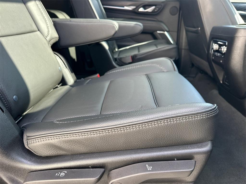 used 2024 GMC Yukon XL car, priced at $69,214