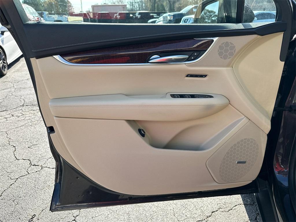 used 2017 Cadillac XT5 car, priced at $19,847