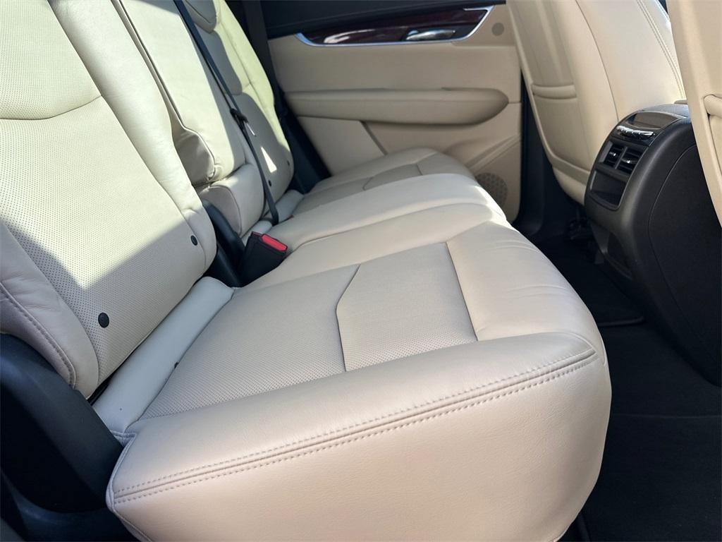 used 2017 Cadillac XT5 car, priced at $19,847