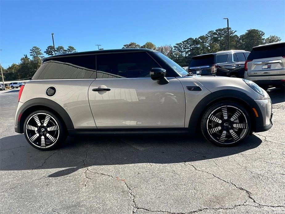 used 2022 MINI Hardtop car, priced at $22,686