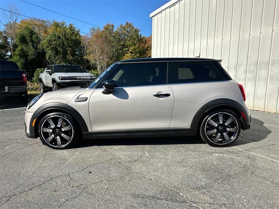 used 2022 MINI Hardtop car, priced at $22,686