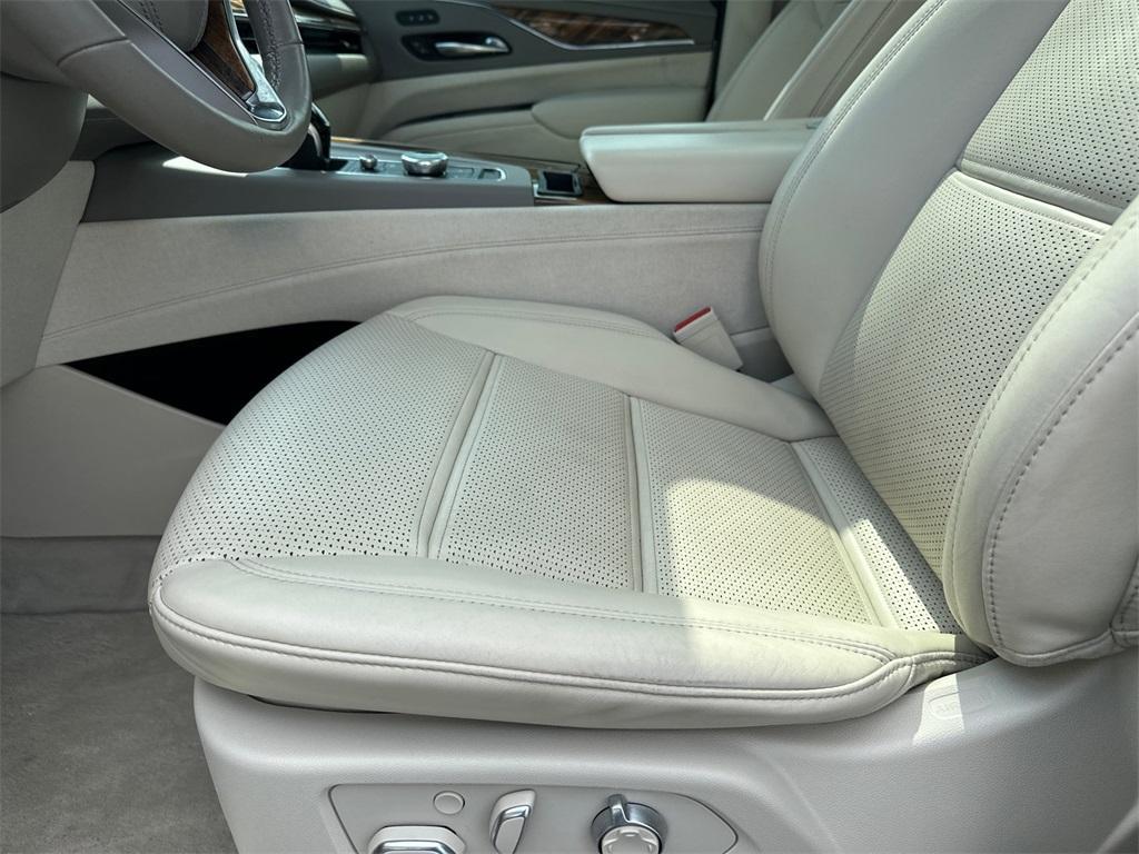 used 2021 Cadillac Escalade car, priced at $62,994