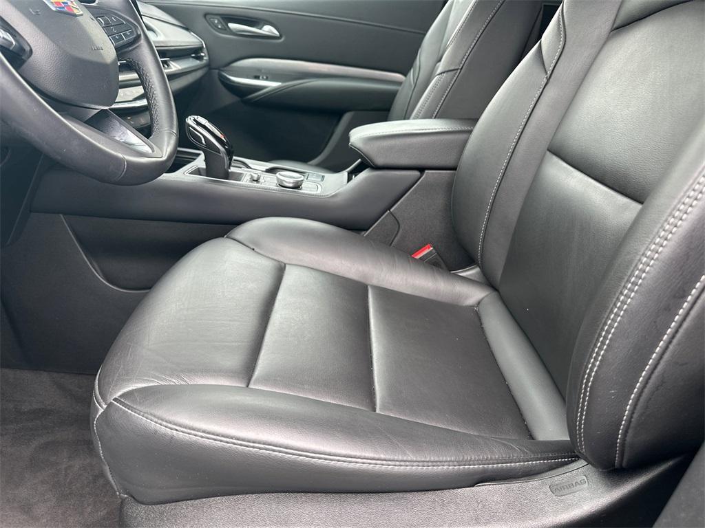 used 2024 Cadillac XT4 car, priced at $30,852