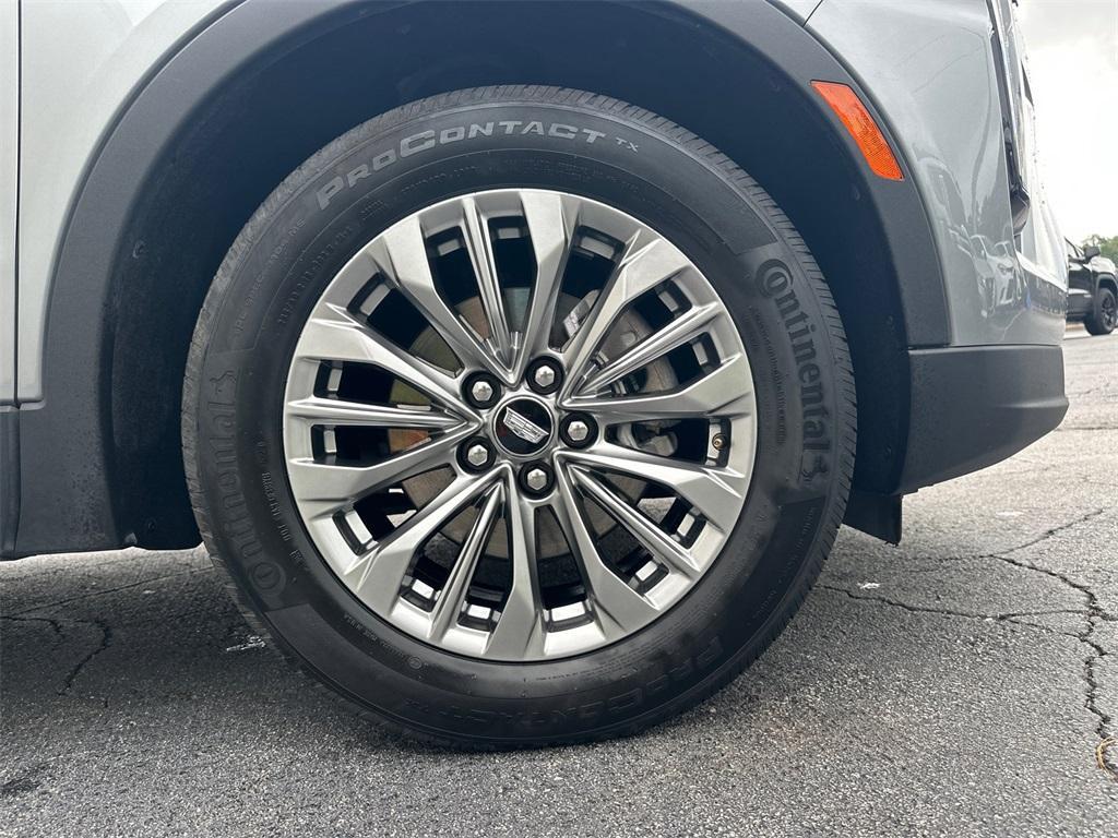 used 2024 Cadillac XT4 car, priced at $30,852