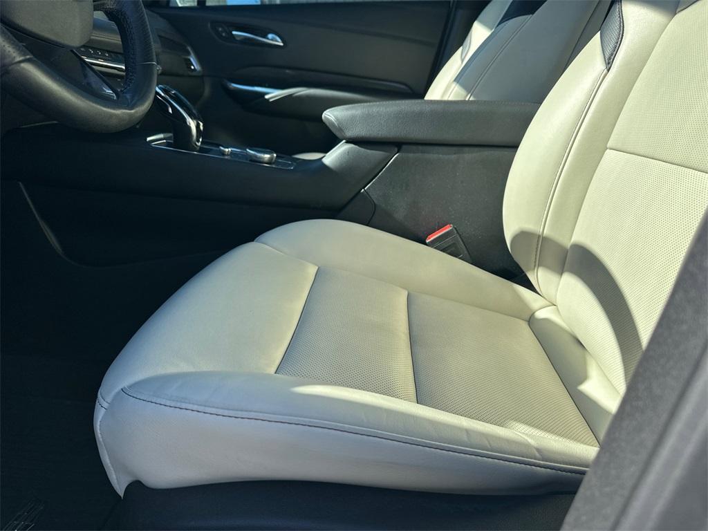 used 2020 Cadillac XT4 car, priced at $24,165
