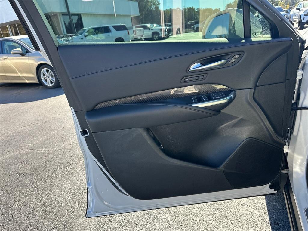 used 2020 Cadillac XT4 car, priced at $24,165