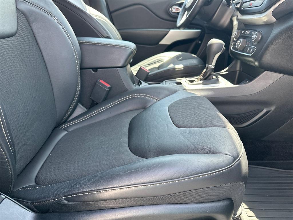 used 2018 Jeep Cherokee car, priced at $13,828
