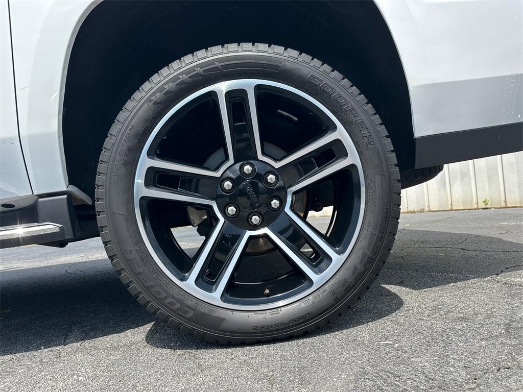 used 2019 GMC Yukon XL car, priced at $23,239
