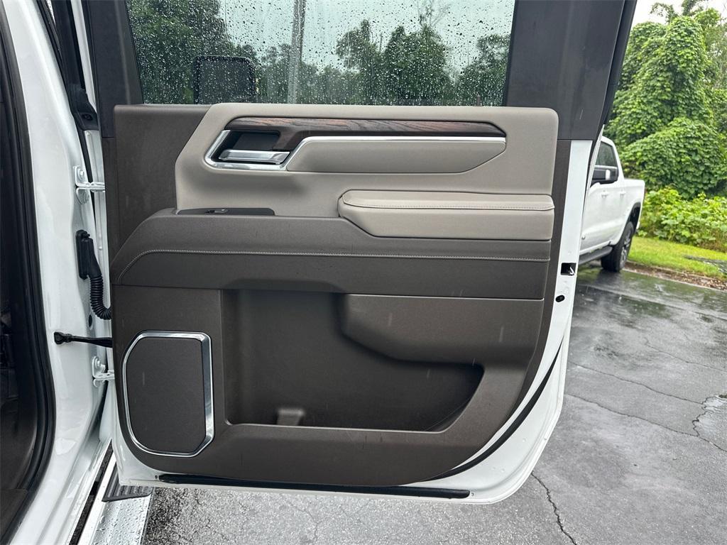 used 2024 GMC Sierra 2500 car, priced at $68,424