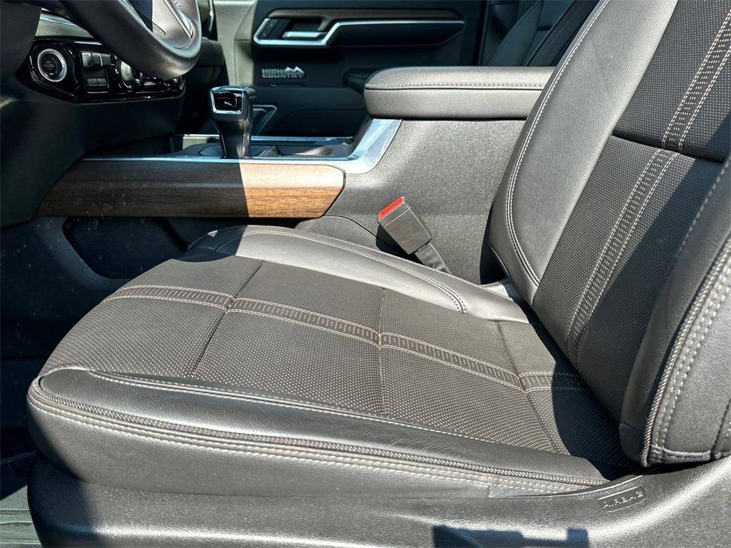 used 2022 Chevrolet Silverado 1500 car, priced at $49,362