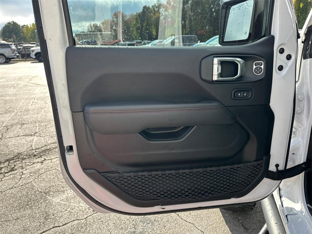 used 2023 Jeep Gladiator car, priced at $38,429