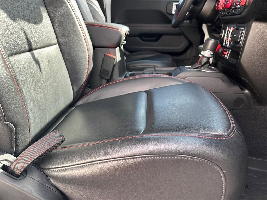 used 2023 Jeep Gladiator car, priced at $38,429