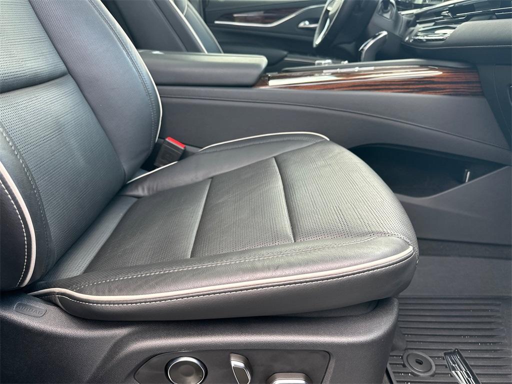 used 2021 Cadillac Escalade car, priced at $61,734
