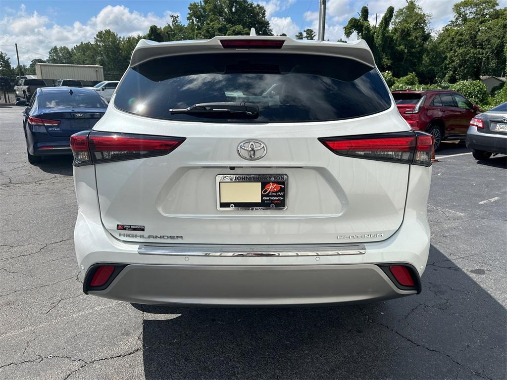 used 2022 Toyota Highlander car, priced at $37,432