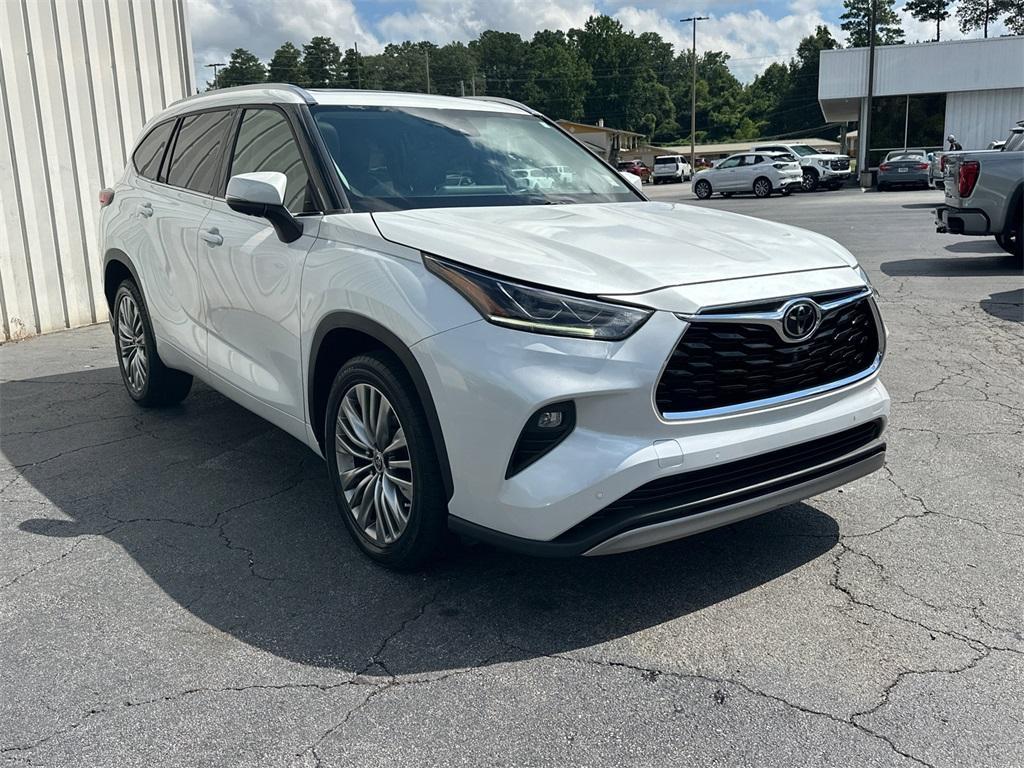 used 2022 Toyota Highlander car, priced at $37,432