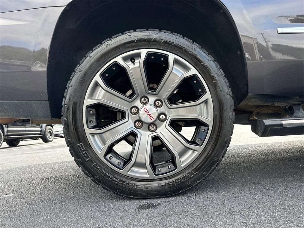 used 2015 GMC Yukon car, priced at $19,934