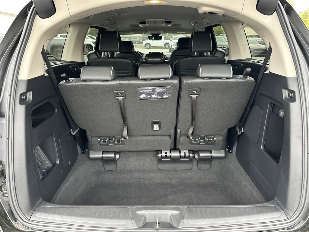 used 2025 Honda Odyssey car, priced at $43,868