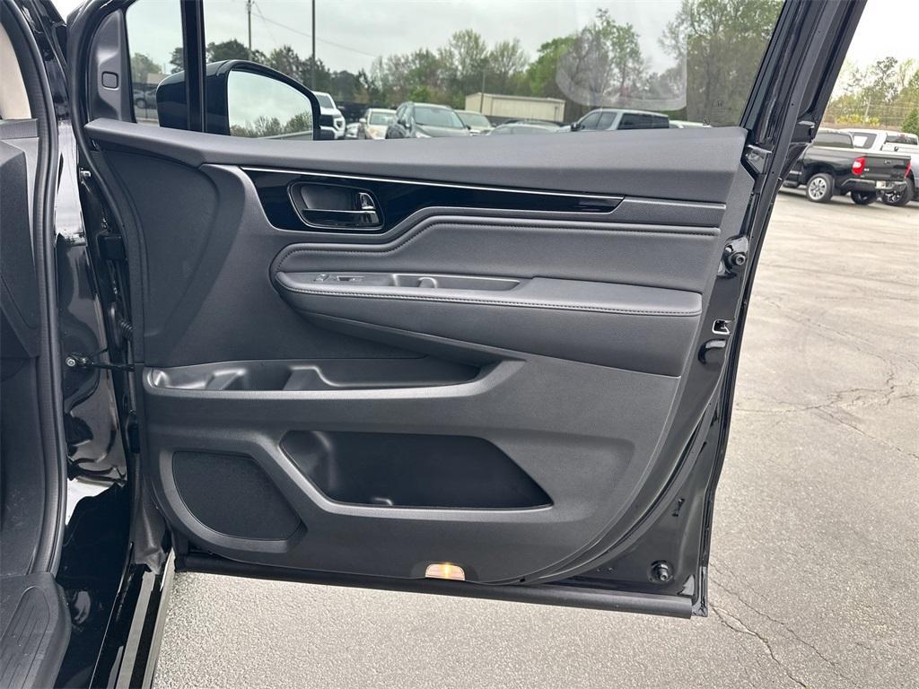 used 2025 Honda Odyssey car, priced at $43,868