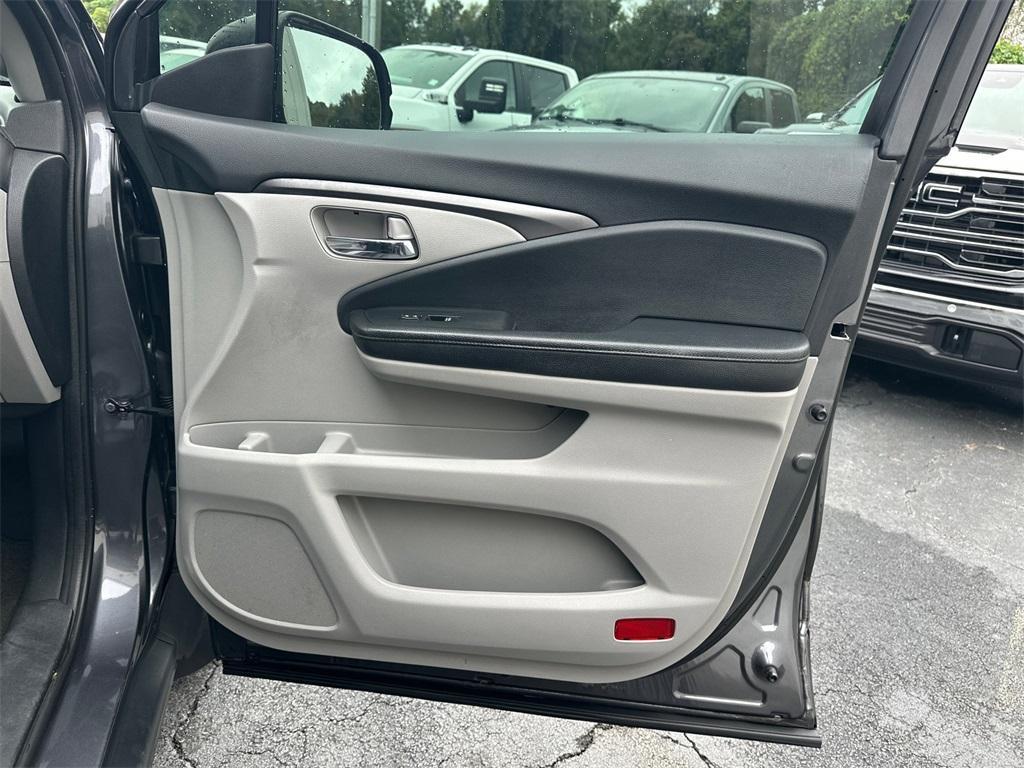 used 2017 Honda Pilot car, priced at $10,842