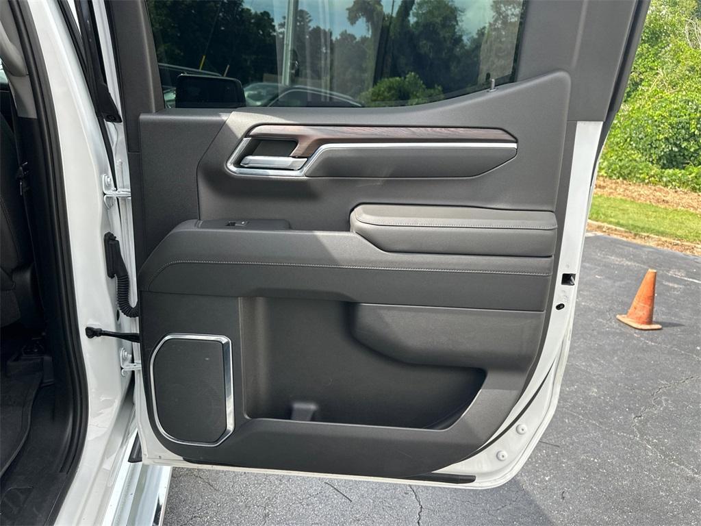 used 2022 GMC Sierra 1500 car, priced at $42,976