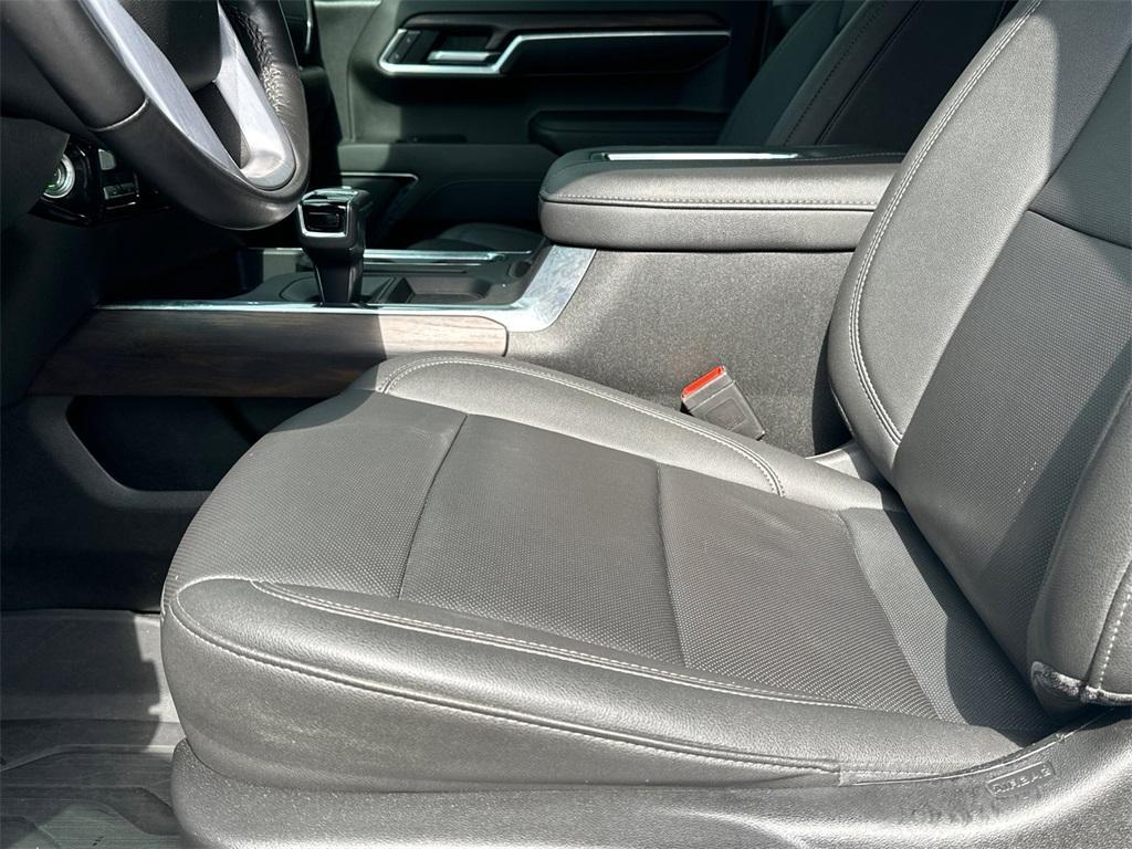 used 2022 GMC Sierra 1500 car, priced at $42,976