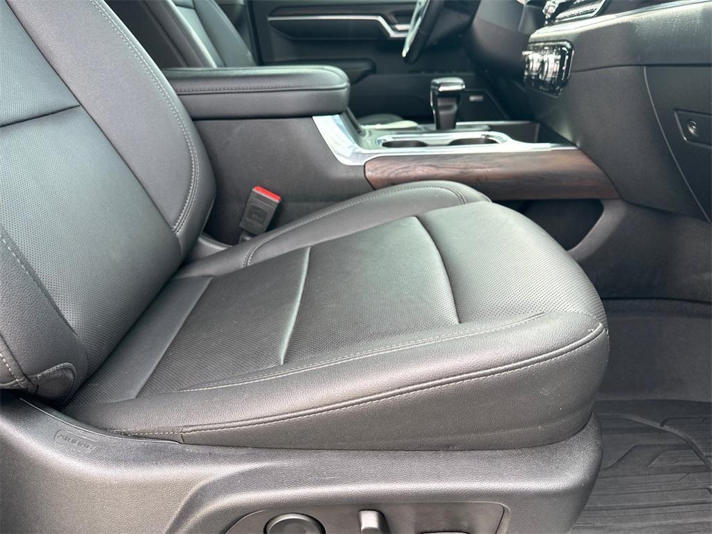 used 2022 GMC Sierra 1500 car, priced at $42,976