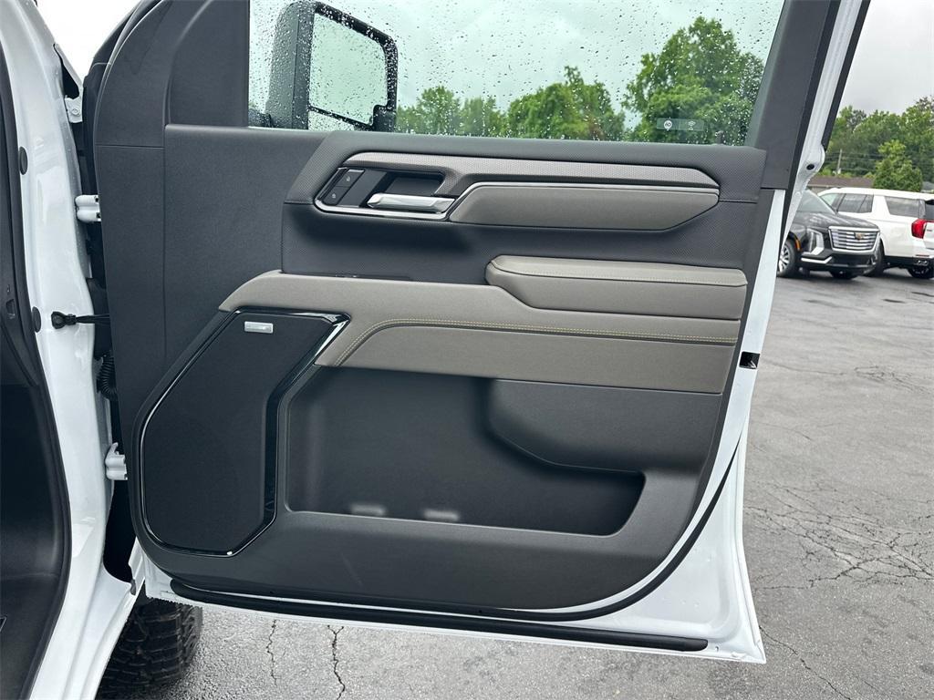 used 2025 Chevrolet Silverado 2500 car, priced at $80,885