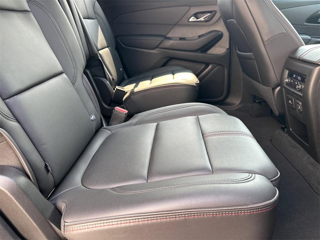 used 2023 Chevrolet Traverse car, priced at $37,956