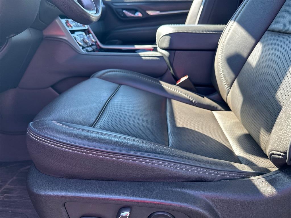 used 2022 GMC Yukon car, priced at $57,876