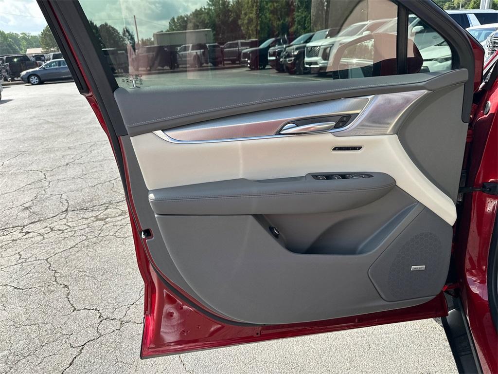 used 2023 Cadillac XT5 car, priced at $27,453