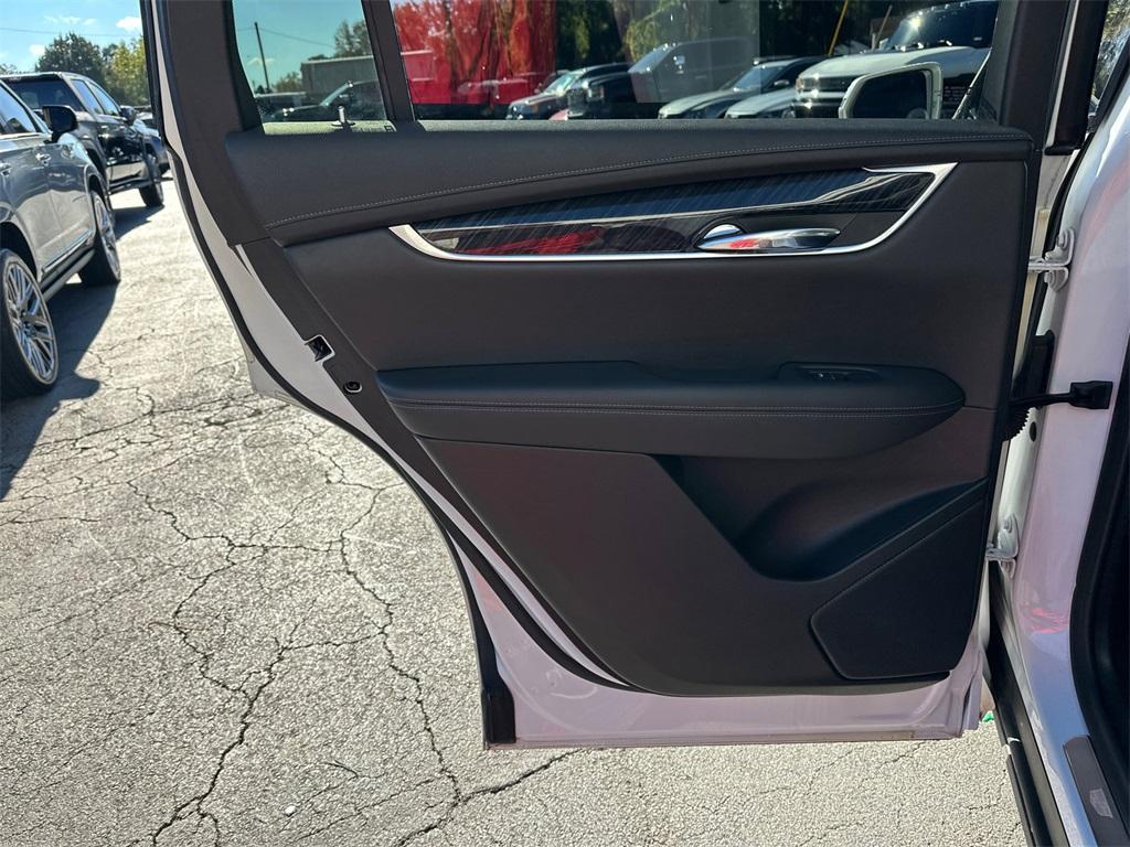 used 2020 Cadillac XT6 car, priced at $23,844