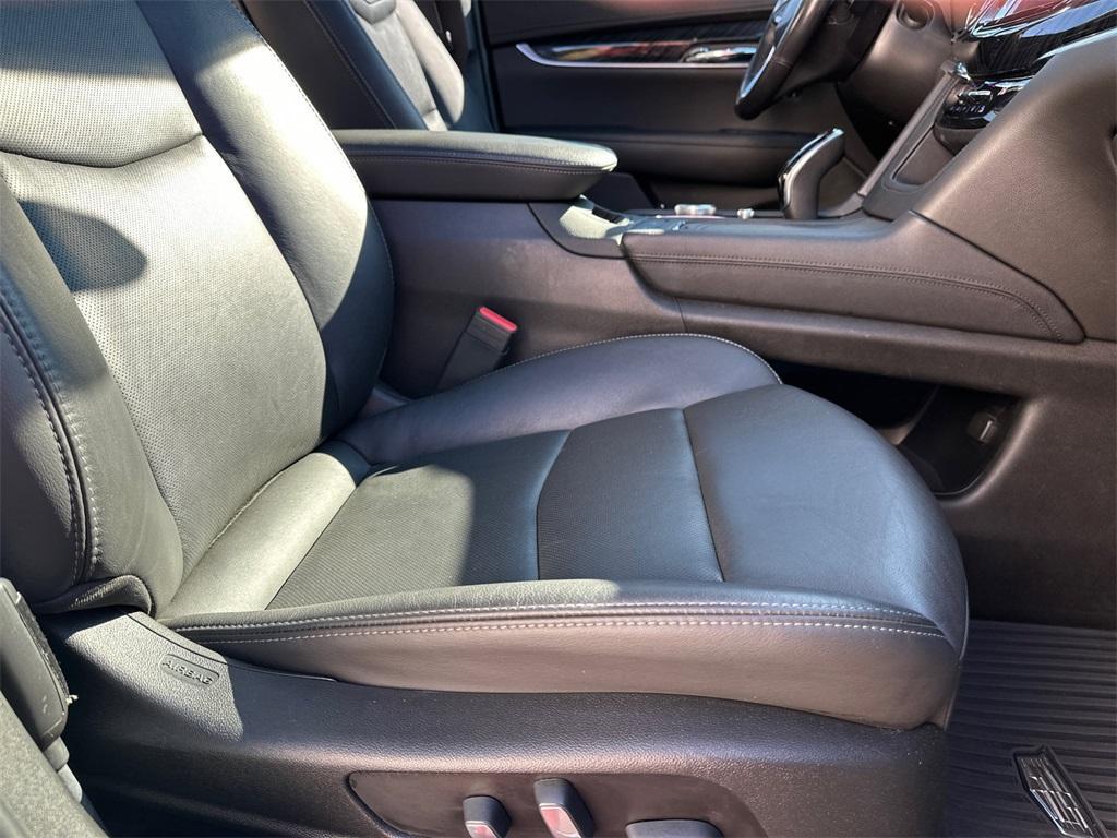 used 2020 Cadillac XT6 car, priced at $23,844