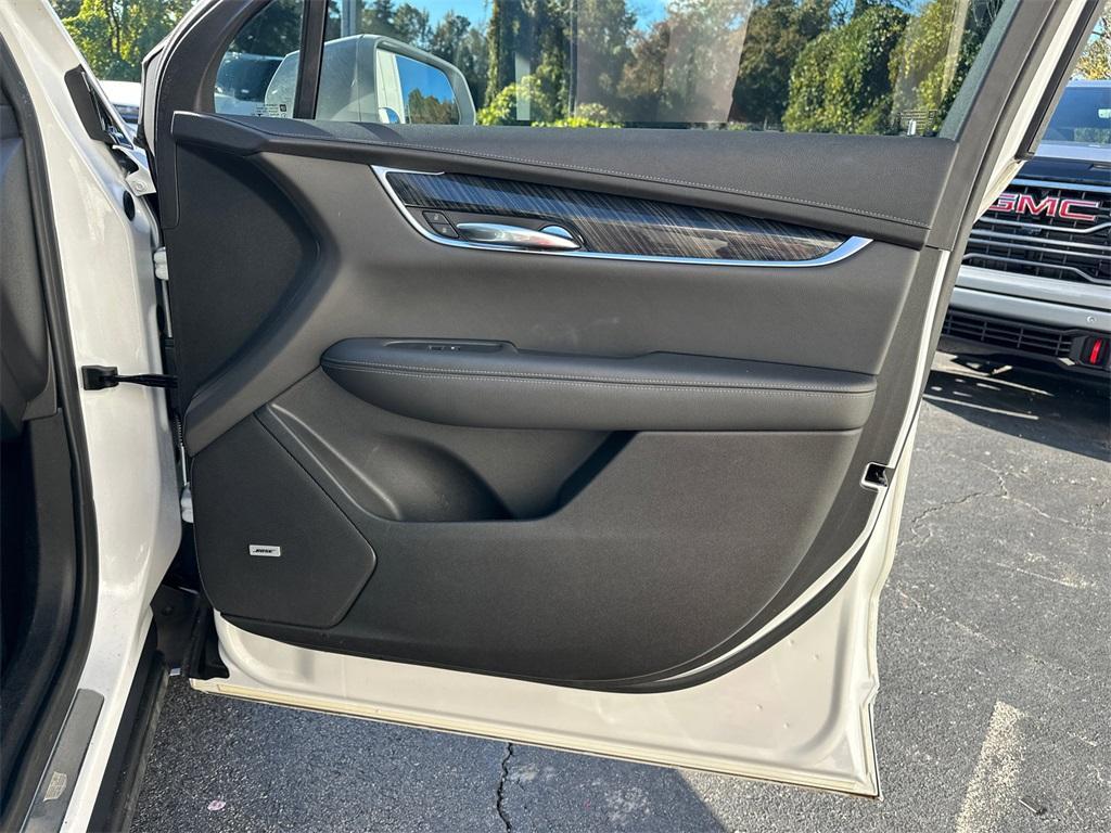 used 2020 Cadillac XT6 car, priced at $23,844